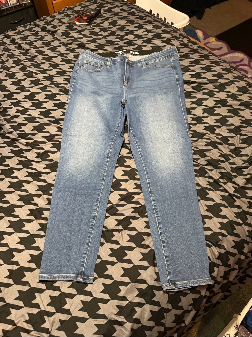torrid Light Blue sky high Skinny Jeans 16R